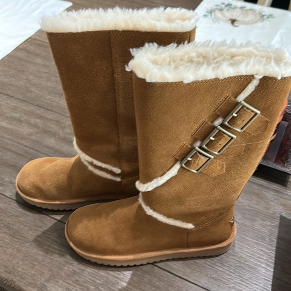 Ugg Kooaburra Shara Tall suede boots - Picture 2 of 9